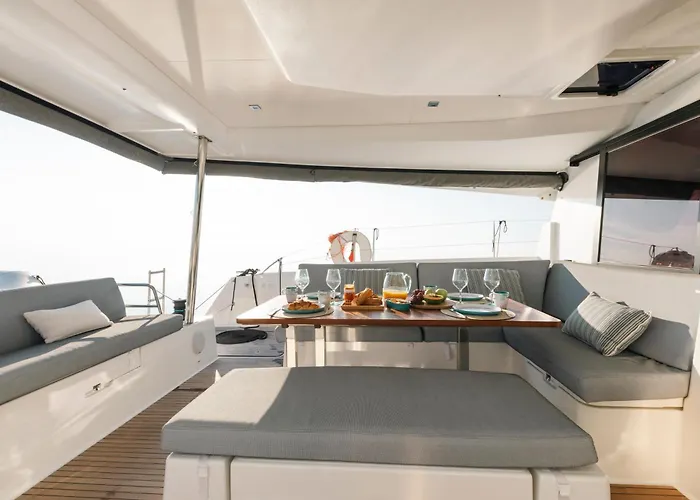 Dione Catamaran Tessalónica
