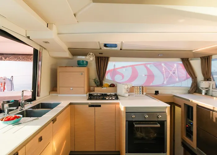 Botel Dione Catamaran
